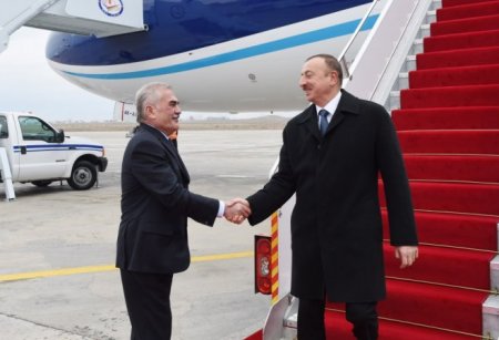 Prezident Naxçıvan Beynəlxalq Hava Limanının "Şərq Terminalı" ilə tanış olub
