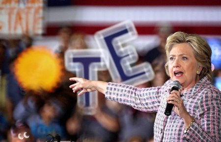 Hillari Klinton:“Tramp başqalarına söyüş verməkdən həzz alır”