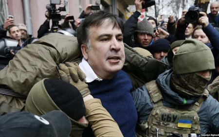 Saakaşvili məhkəməyə gətirildi –Vəkil açıqlama yaydı