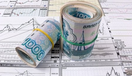 Rusiyan rublu ucuzlaşmağa davam edir - SANKSİYALARA GÖRƏ