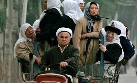 Çin uyğurları üçün Çan Kayşidən gələn assimilyasiya prosesi: “Bizim daxili işimizdir, heç kim qarışa bilməz”