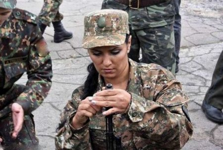 Erməni ordusunda BİABIRÇILIQ: Erməni qadın taboru necə zərərsizləşdirib?