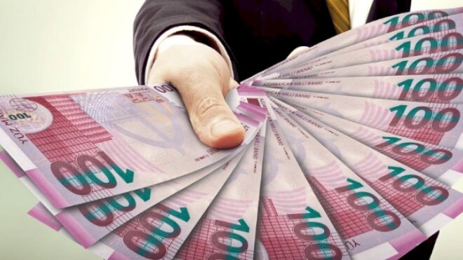Azərbaycan banklarında manat yoxa çıxır: