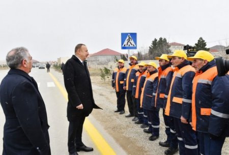 İlham Əliyev Bakıda yeni avtomobil yollarının açılışında iştirak edib