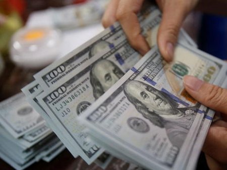 “ABŞ dövlət borcunun artması dolları bahalaşdıracaq” –Analitik