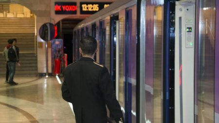 Bakı metrosunda intihara CƏHD - Dostu ilə dalaşdı, özünü relsin üstünə atdı