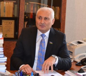 Deputat Hikmət Məmmədov: “Mən sizi sosial mediaya qarşı tədbir görməyə çağırıram”