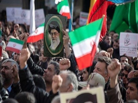 İranda kütləvi etiraz aksiyaları başladı