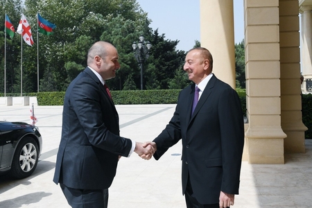 Prezident İlham Əliyevin Gürcüstanın baş naziri ilə görüşü olub - FOTOLAR