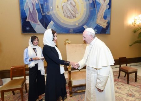 Mehriban Əliyeva Roma Papası ilə görüşüb - FOTOLAR