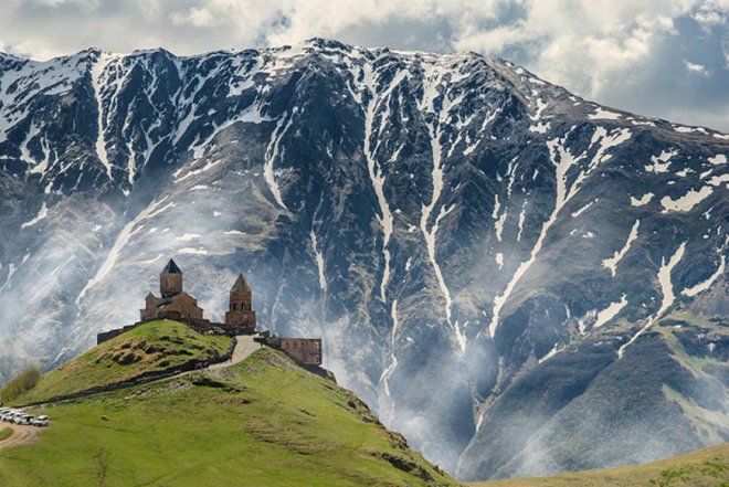 Gürcüstanda dağda iki əcnəbi alpinistin meyiti tapılıb