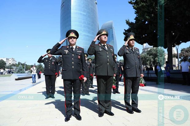Generallar Türk Şəhidliyi abidəsində - FOTO