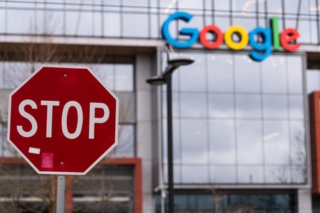 “Google” şirkəti ABŞ-da reklam bazarını inhisara almaqda ittiham olunu