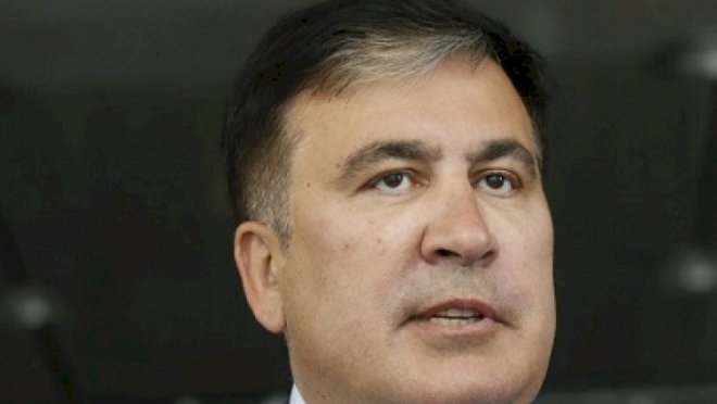 “Saakaşvili çarpayıdan qalxa bilmir“ - Eks-prezidentin həkimi