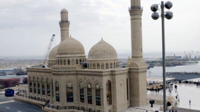 “Təkcə “Bibiheybət” məscidindən ayda 400 min manat nəzir pulu yığılır“ - Milyonlar hara gedir?