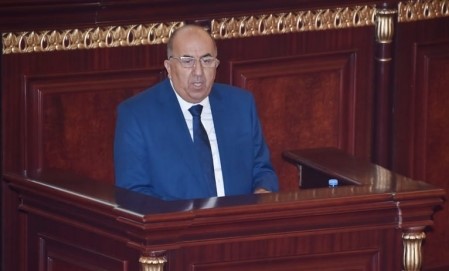 VAQİF ABBASOV RƏHBƏRLİK ETDİYİ İNSTİTUTDA 100 NƏFƏRƏ YAXIN QOHUMUNA İŞ VERİB – Şok siyahı