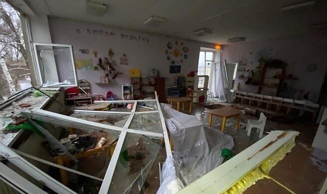 Ruslar uşaq bağçasını bombaladı: 1 ölü - Foto