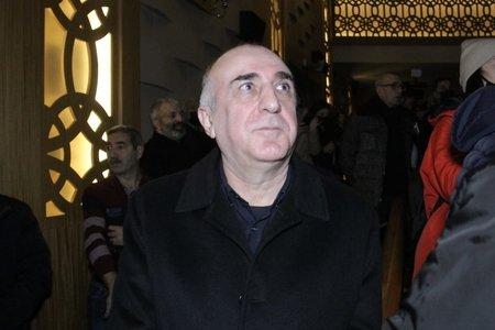 İNDİ ÖZÜM ÜÇÜN İŞLƏYİRƏM..." -