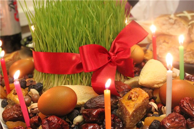 Novruz bayramının adətləri zəngin tarixi və rəngarəng folkloru özündə ehtiva edir