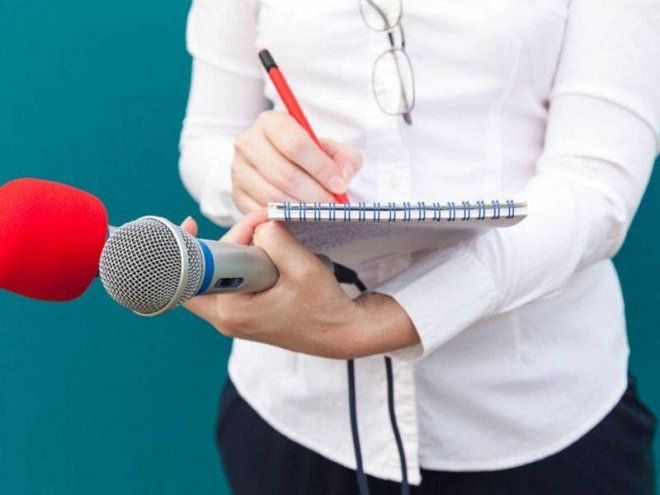 Aparıcıya maşın bağışlandı - Ad günü hədiyyəsi