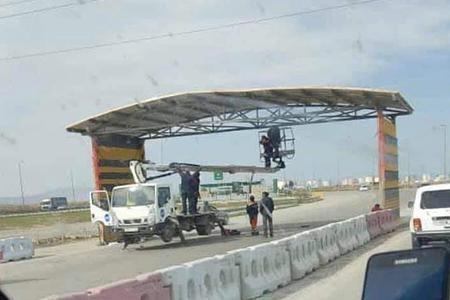 Karantin postları tamamilə sökülür