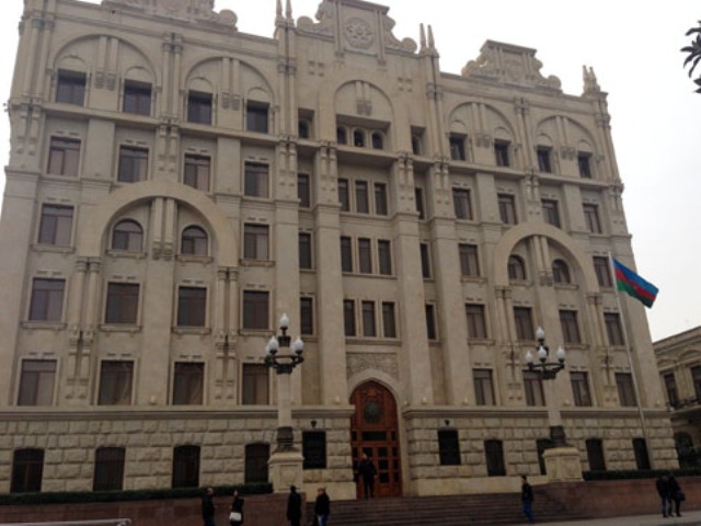 "DTX işçiləri" vətəndaşdan on min azn alaraq dələduzluq etdilər -