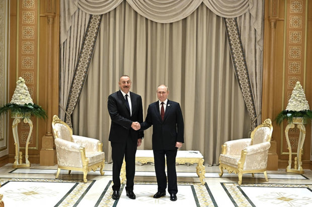 Prezident İlham Əliyev Aşqabadda Vladimir Putin ilə görüşüb -