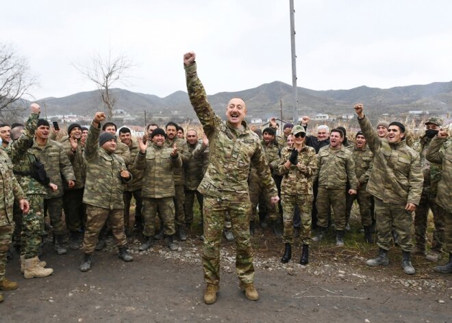 Uğurlu gələcəyə aparan yol uğurlu siyasətdən keçir