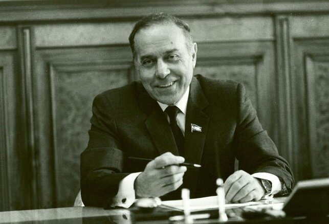 Azərbaycan müstəqilliyində Heydər Əliyevin rolu