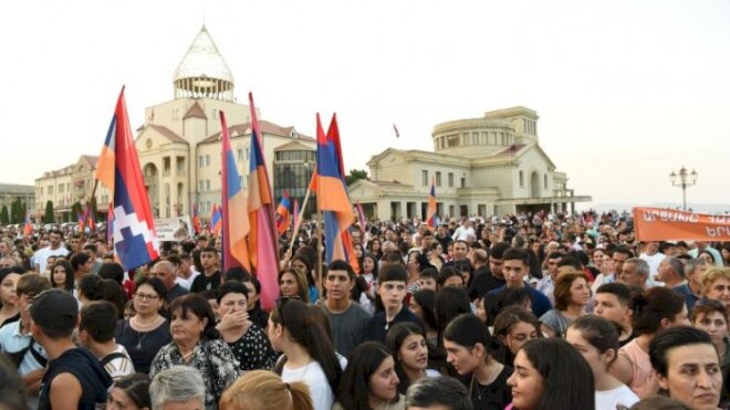 Xankəndidə kritik gün: Silahlar işə düşə bilər