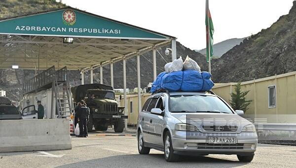 Qarabağı tərk edən ermənilərin sonuncu reysi... -