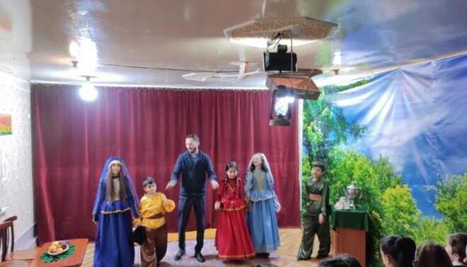 Gürcüstanda “BEEZ” Uşaq Teatrında A. Şaiqin “Çoban” pyesi əsasında hazırlanmış tamaşanın premyerası baş tutub