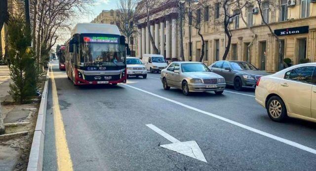 Bakıda bu yolda 200 metrlik avtobus zolağı ləğv edildi -