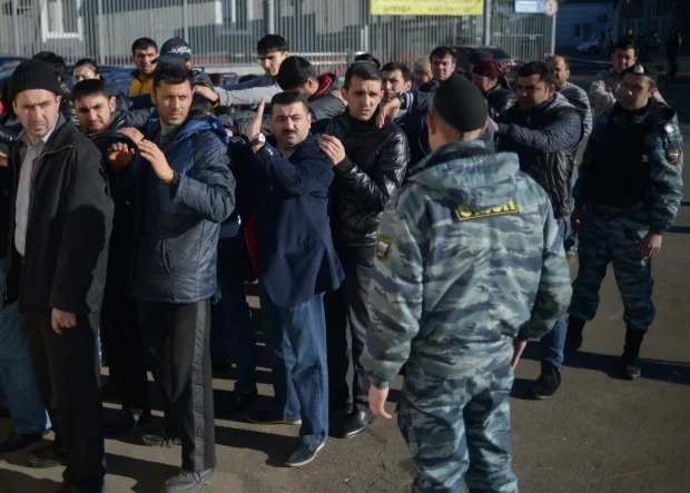 Rusiyaya gedən miqrantlara TƏHLÜKƏ -