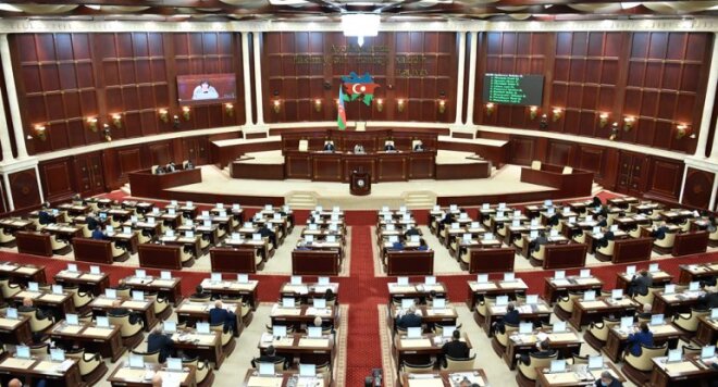 Milli Məclisin plenar iclası başladı