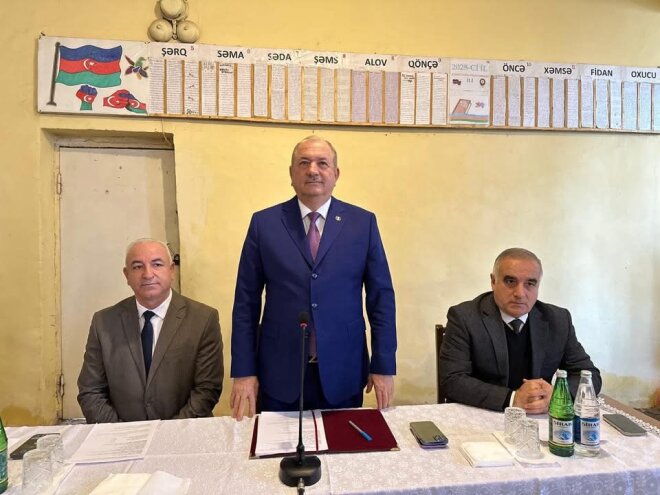 Əziz Əzizov sakinlərlə növbəti səyyar görüş keçirib