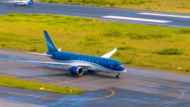 Bakıdan Naxçıvana uçan təyyarə gecikir