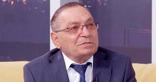 Yaş həddi 70 idisə, 77 yaşlı hakim vəzifədə necə qalıb?
