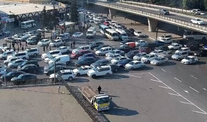Bakının bir çox yollarında tıxac müşahidə edilir -