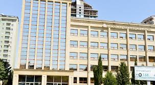 Bakıda kəsilən onlarla ağacın yerində qanunsuz TİKİLİ