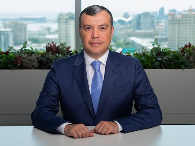 Sahil Babayev Samir Şərifova "sədaqət andı içənləri" yola salır - Öz əski komandasını gətirir