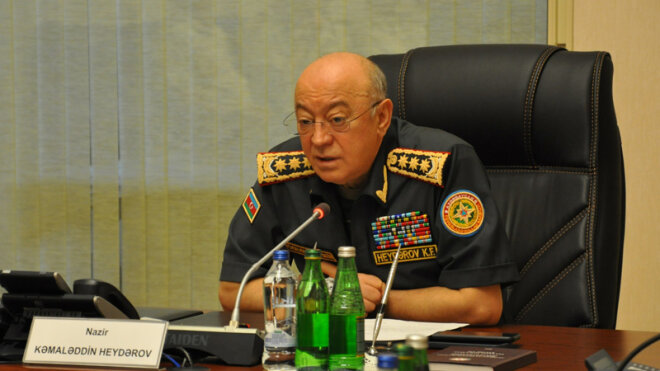 Kəmaləddin Heydərov rəisi təqaüdə göndərdi -