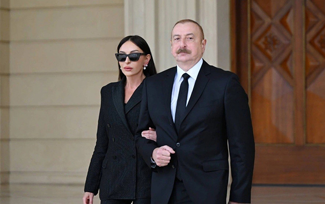 Prezidentlə xanımı onları qarşıladı