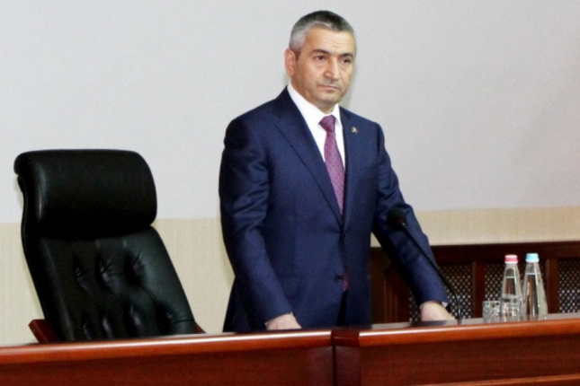 Komitə Adil Vəliyevin tikintisinə icazə vermədi –