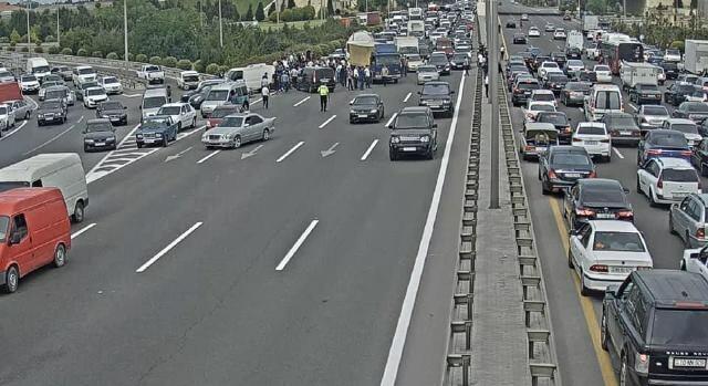 Dairəvi yolda baş verən qəzanın –
