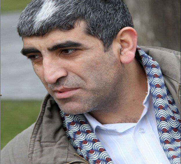 Adını dəyiş, məsələ bitsin