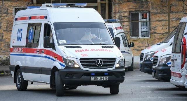 Balıqçıların üzərinə torpaq qatı qoparaq düşdü: