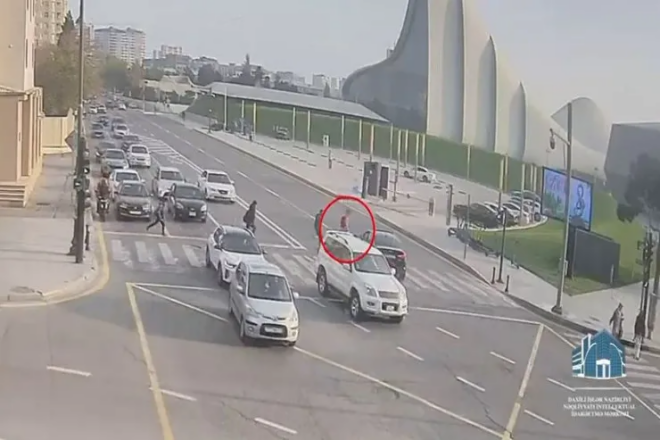 Bakıda avtomobil şagirdi vurdu –