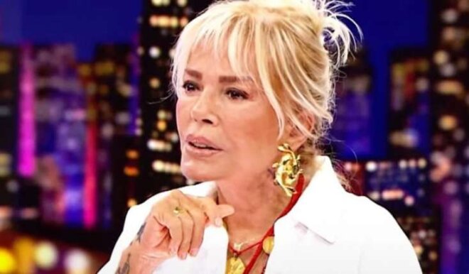 “Xərçəng saçlarımı tökdü, parik taxıram” -