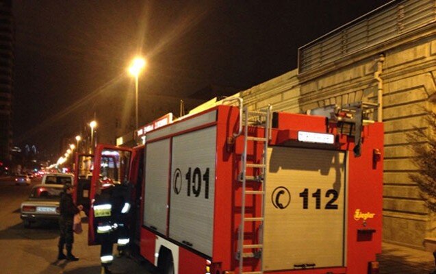 Bakıda daha bir çoxmərtəbəli binada YANĞIN -